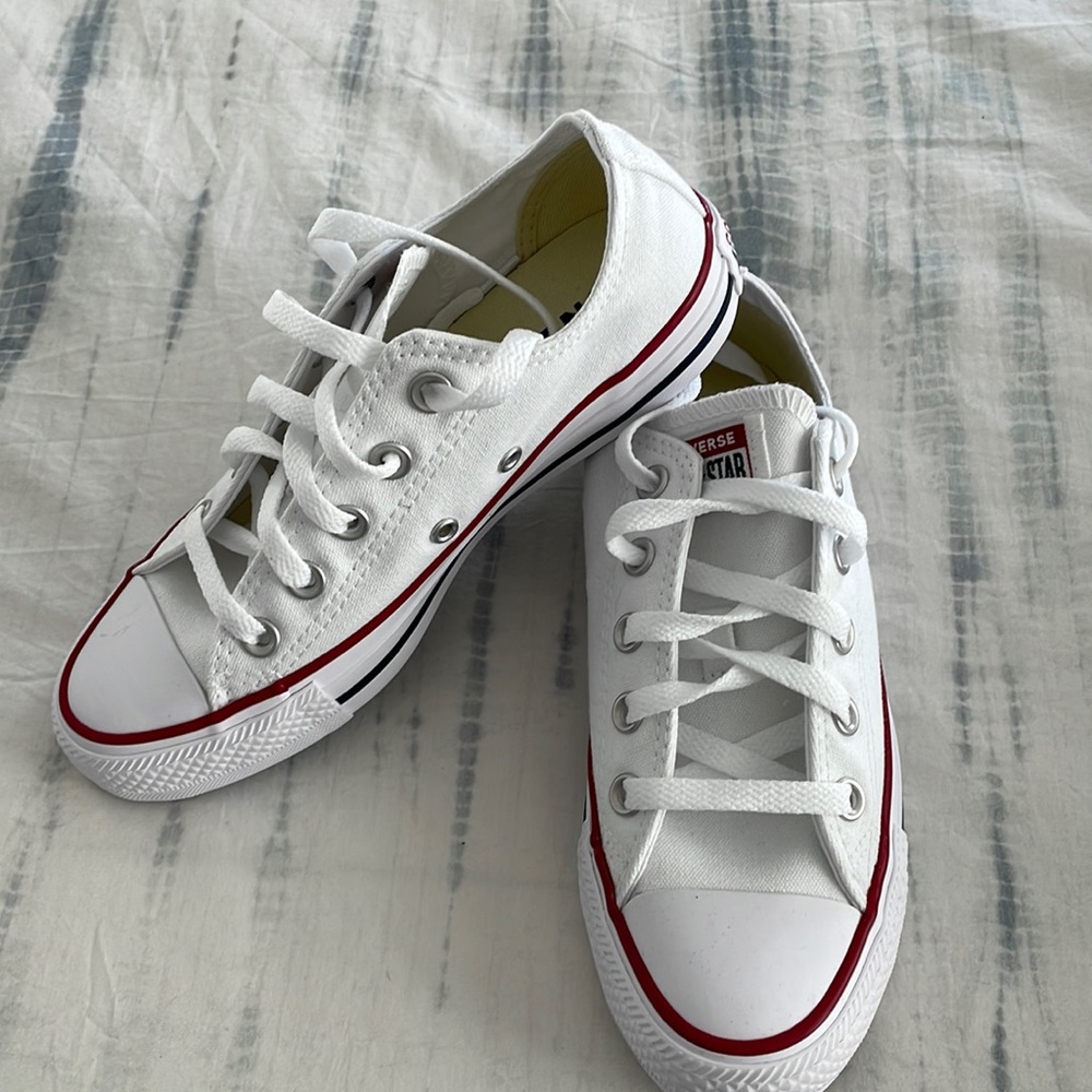 NEW converse low tops 36 white